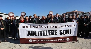Avukatlardan 'adliye binası' eylemi