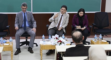 Başkan Oral akademisyen ve öğrencilerle buluştu