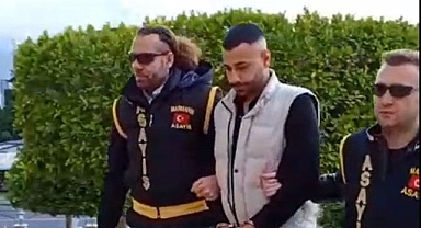 Cinayetten aranıyordu, eğlenirken yakalandı   