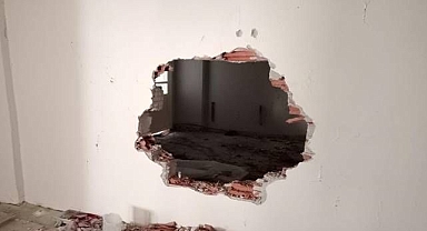 Duvarı delerek ne var yok götürdüler
