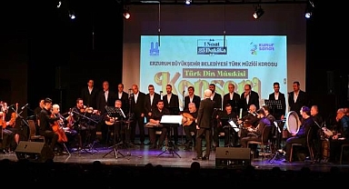 Erzurum'da dinleyenleri mest eden konser