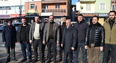 Erzurum'da gaziler ve şehit aileleri DEM Parti önünde
