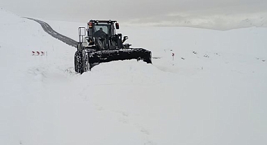 Kar ve tipi hayatı felç etti! 18 yol ulaşıma kapandı