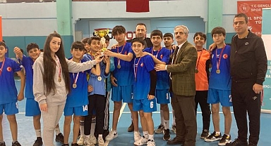 Kazım Yurdalan'ın kupa avcısı kartalları