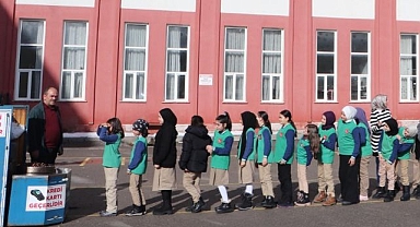 Öğrencilere kestane sürprizi