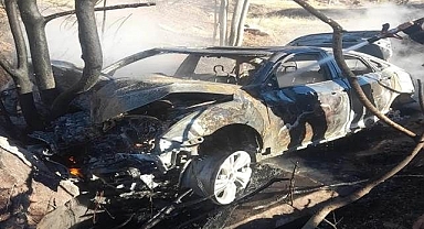 Park halindeki araç küle döndü