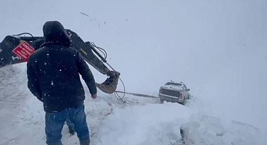 Şarampole düşerek yoldan çıktı!