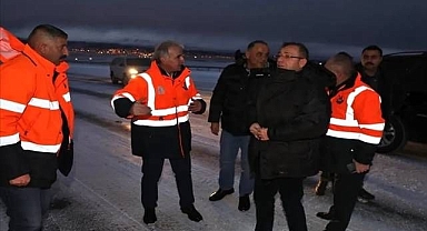 Vali tır trafiğine kapatılan kara yolunda!