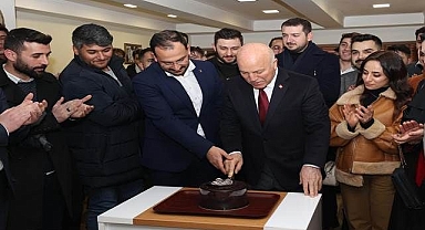 Başkan Sekmen'e doğum günü sürprizi