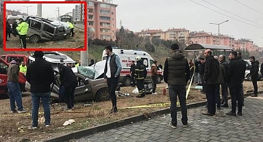 Beton direğe çarpan araç hurdaya döndü