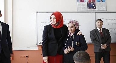 Bir kız çocuğu daha okullu oldu!