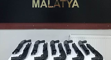 Çok sayıda ruhsatsız tüfek ele geçirildi