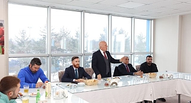 Erzurumspor’a Sekmen morali