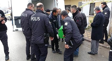 Evinde kanlar içinde bulundu