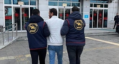 Firari hükümlü yakayı ele verdi