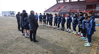 Kadın futbolcular hedef büyüttü