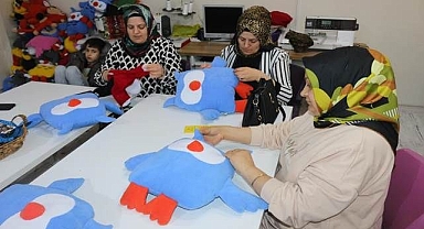 Kadınlar ev ekonomisine katkı sağlıyor