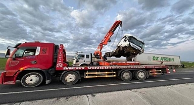 Kontrolden çıkan tır devrildi:1 yaralı
