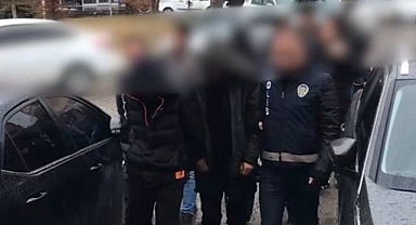 Kuyumcuya sahte altın satmaya çalışan 6 kişi yakalandı