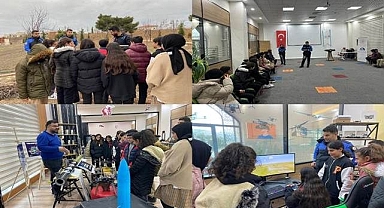 Polisler gençleri yalnız bırakmıyor