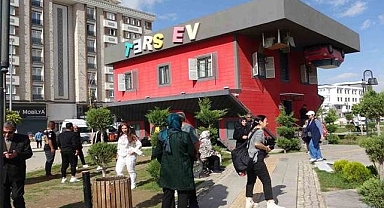 Ters eve ziyaretçi akını