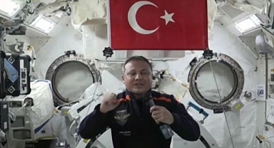 Uzaydan ilk röportajını Cumhurbaşkanı Erdoğan'a verdi