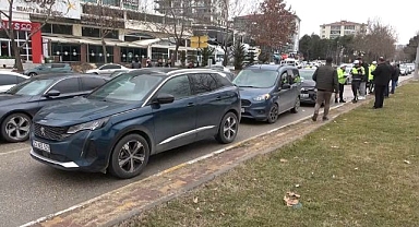 Zincirleme kazada ortalık birbirine girdi