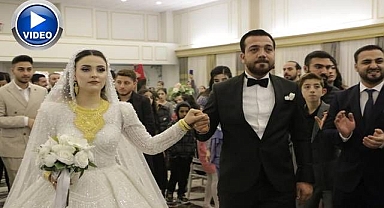 3 bin kişilik düğünde paralar havada uçuştu