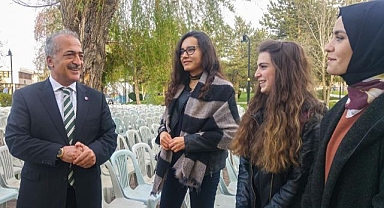 AB’den ‘Gençlerin Gözünden Kariyer’ projesine destek