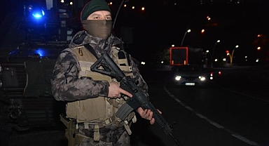 Aranan 9 şüpheli kıskıvrak yakalandı