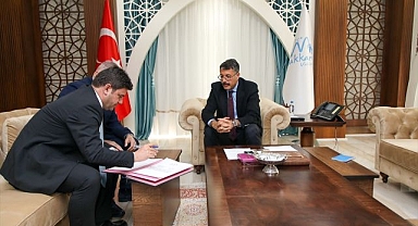 Arazilerini eğitim için bağışladı