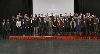 Atatürk Üniversitesi akademisyenleri ödüllendirdi