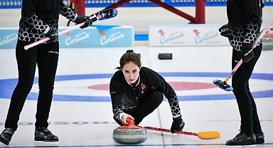 ATAUNİ ÜNİLİG Curlingte çifte şampiyon