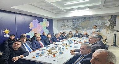 Başkan adayları SKM toplantısında buluştu