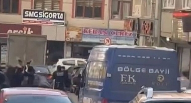 Cadde ortasında taşlı sopalı kavga!