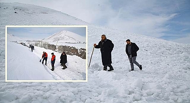 Çığdan yolları kapanan mezrada ulaşım çilesi