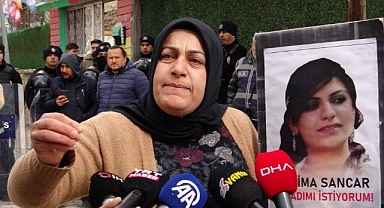 Dağa kaçırılan kızı için nöbette
