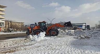 Doğu'da bini aşkın ulaşım yerinin yolu kapandı!