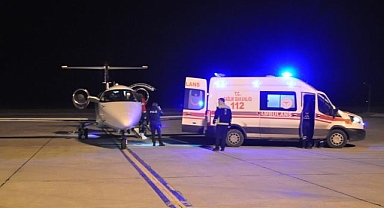 Doğum erken başlayınca ambulans uçak devreye girdi