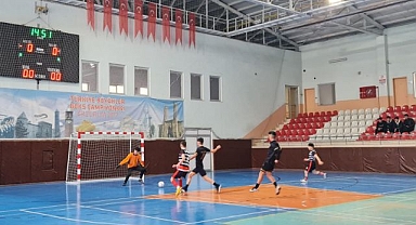 Erzurum'da liseli gençlerin Futsal heyecanı