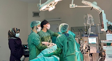 Göğsünden 20 santimlik kitle çıkardılar