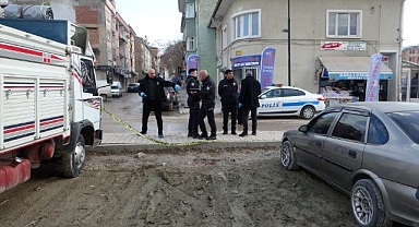 Görüşmeye çağırdığı arkadaşını silahla vurdu