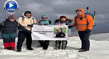 Kaybettikleri arkadaşlarının anısına zirveye tırmandılar