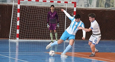 Liseli gençler 'Futsal'laştı