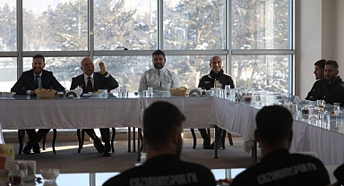 Mavi -beyaz bizim için renk değil sevdadır