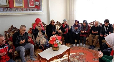 Öğrenciler şehit aileleriyle buluştu