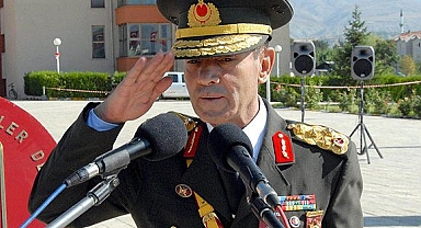Adliye üzerinde F-16 uçuran Erzurumlu paşa! Orgeneral Saldıray Berk vefat etti