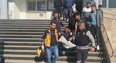 Ortaokul öğrencisi okulda bıçaklandı