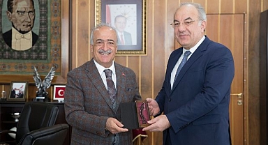 Rektör Çomaklı, mevkidaşı Peker'i ağırladı