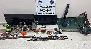 Saklandığı elbise dolabında yakayı ele verdi